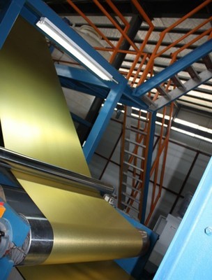 江蘇鑫美新材料科技 專注金屬拉絲加工，詳解拉絲鋁卷的價(jià)格、廠家與產(chǎn)品應(yīng)用